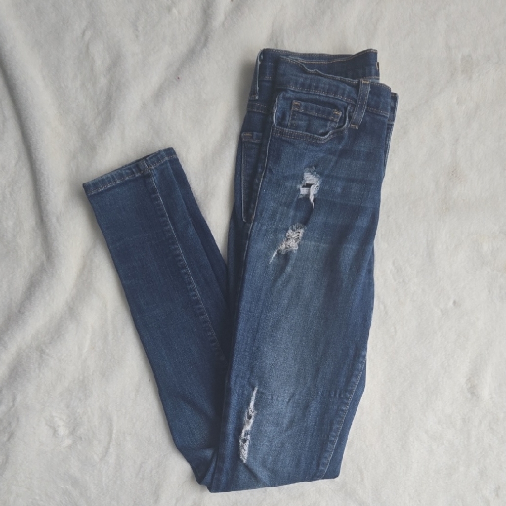 Flying monkey size 25 Distressed stretchy skinny jeans